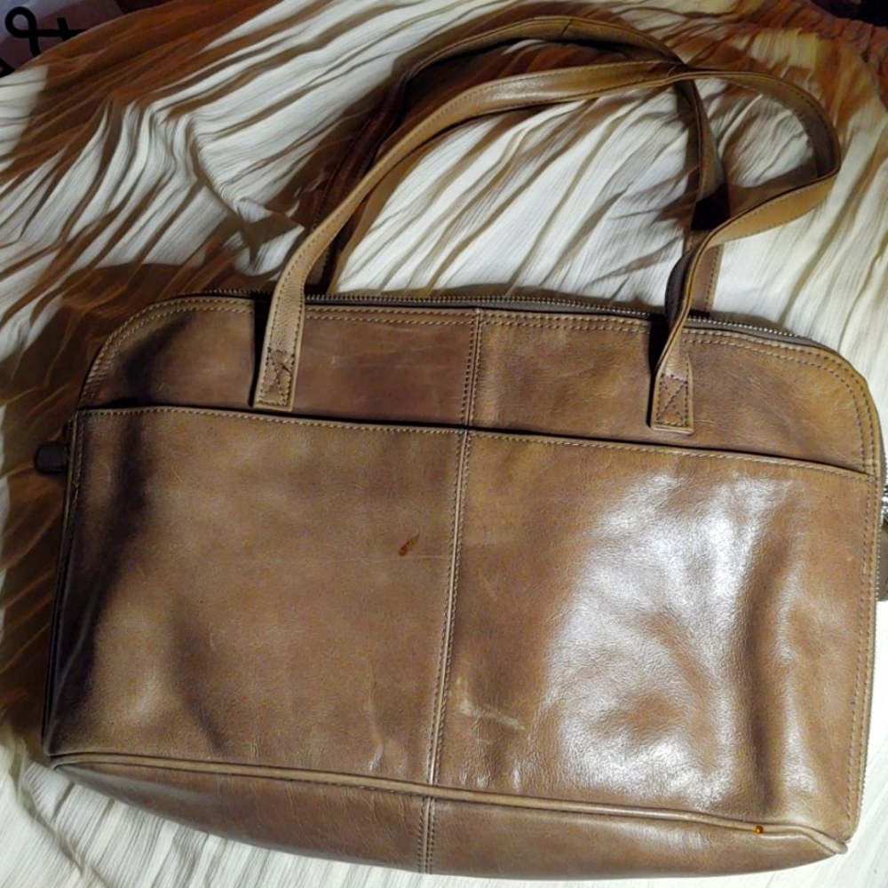 Latico NJ USA Taupe leather midsize handbag